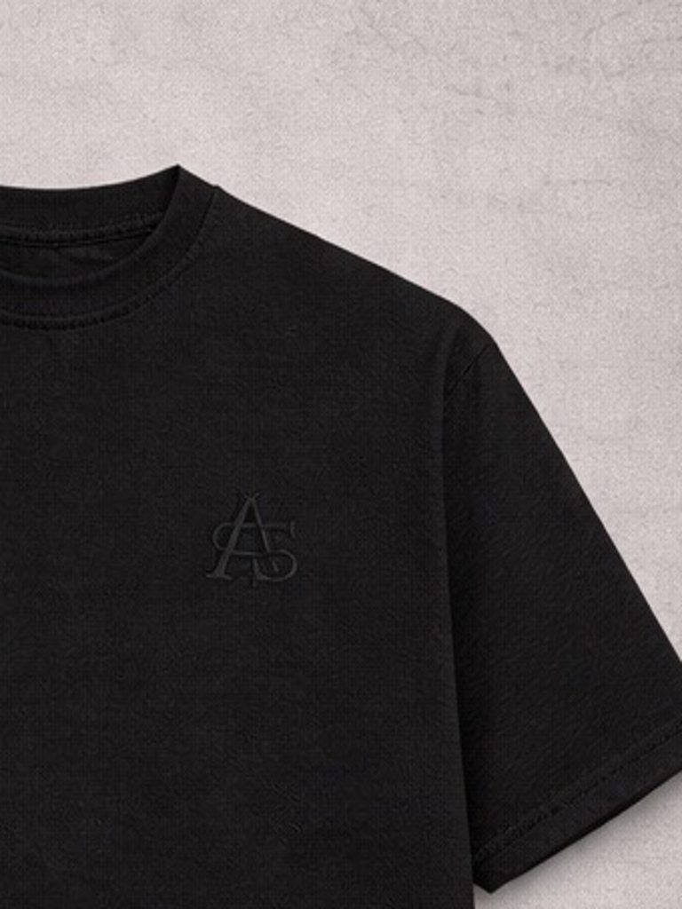 Alpha Social embroidered logo detail